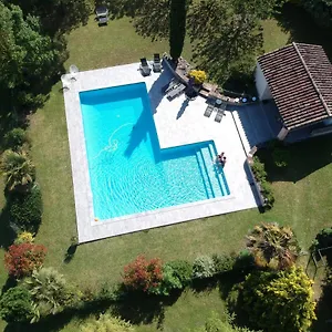  Bed & Breakfast Bastide De Luzert