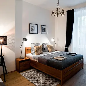 apartment-gesse-brezinova.praguehotelsweb.com/